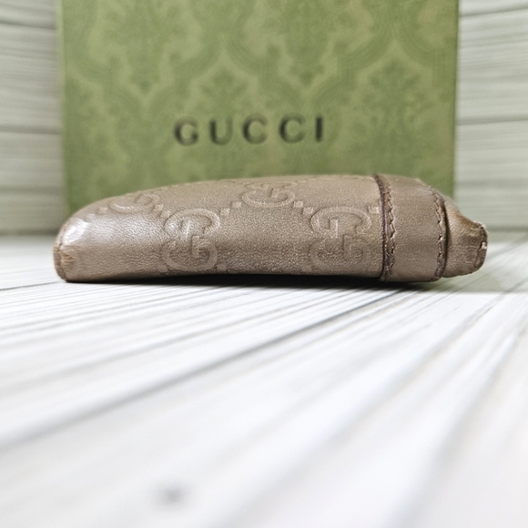 Gucci Leather Monogram Bi Fold Wallet in Beige and Silver - Picture 4 of 15